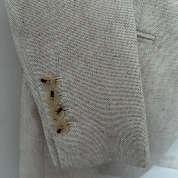 New Woman’s Express Blazer Cream Size Small - New With Tags* - Picture 5 of 7
